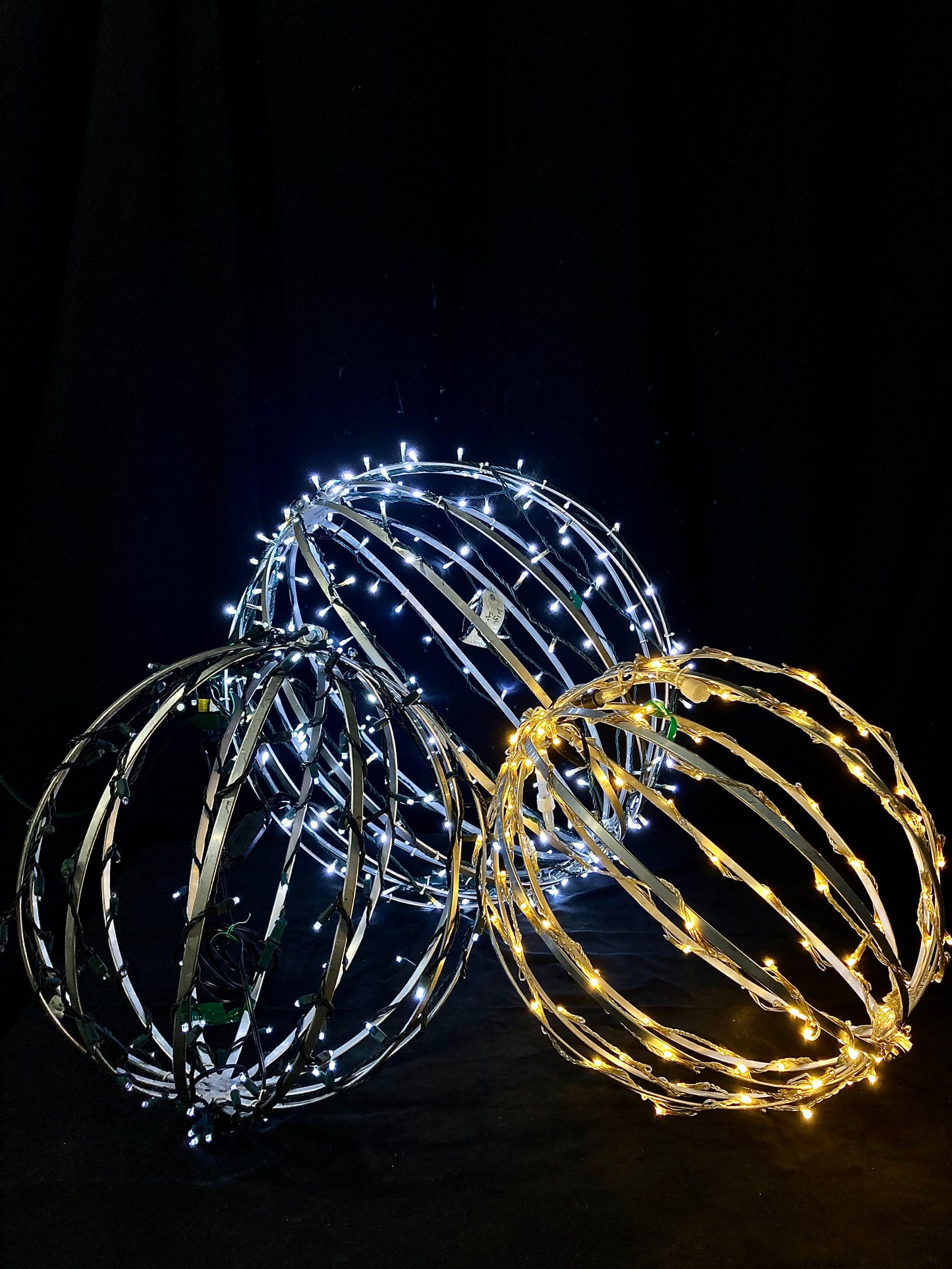 3D Aluminum Frame Ball (3 x sizes available)
