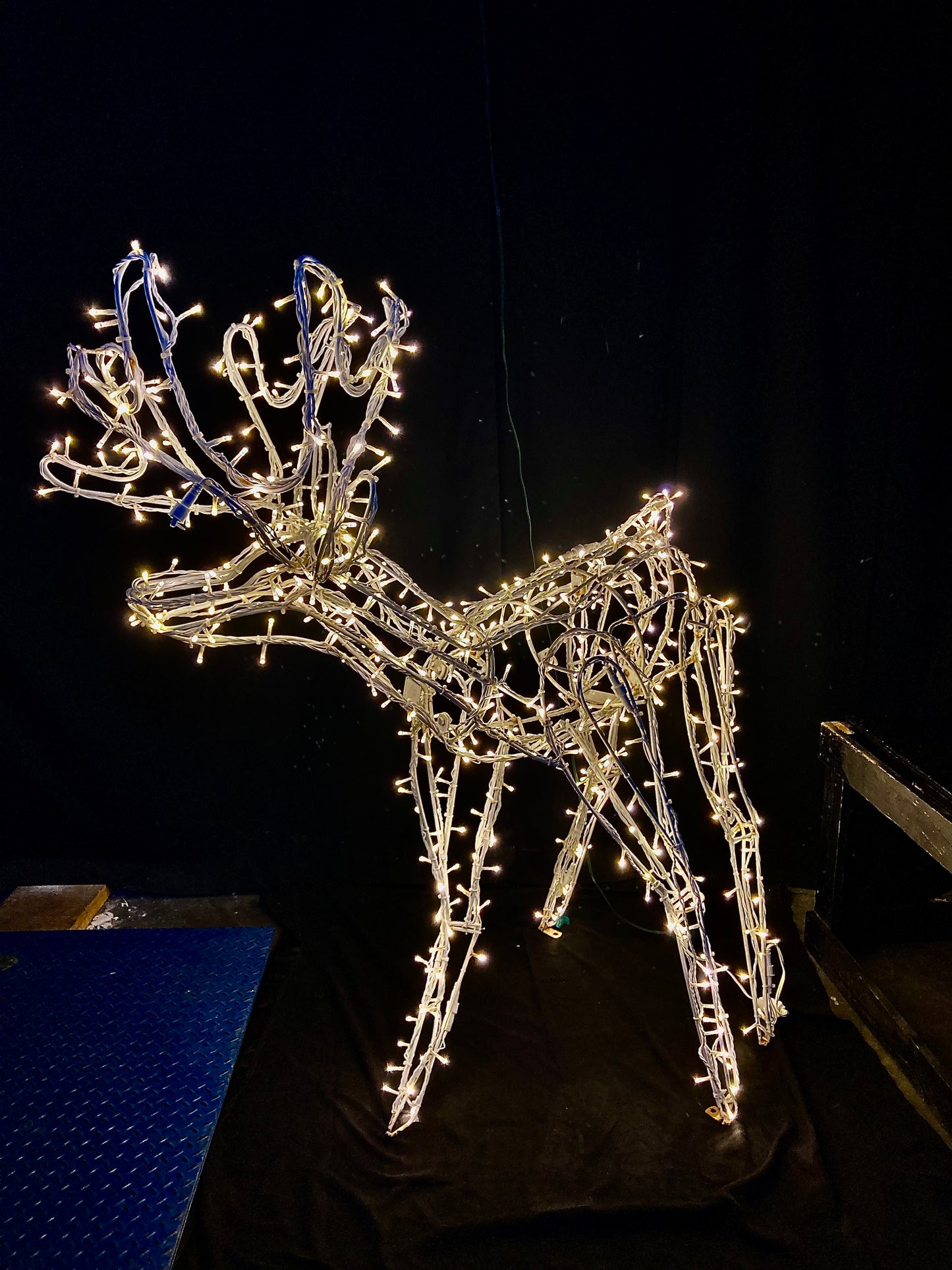 3D Steel Frame Standing Reindeer