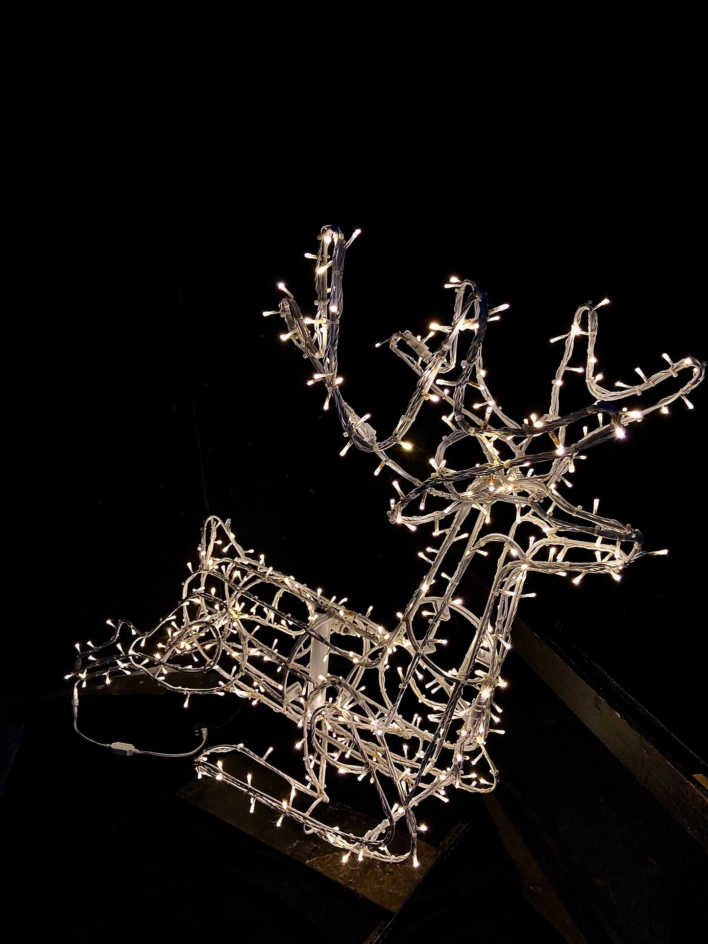 3D Steel Frame Flying Reindeer Motif