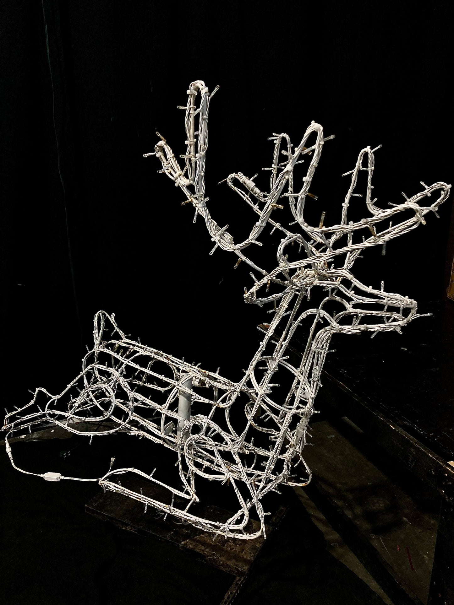 3D Steel Frame Flying Reindeer Motif